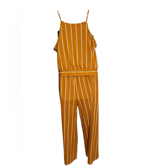 Lark + Grey striped yellow two piece set - Picture 6 of 8